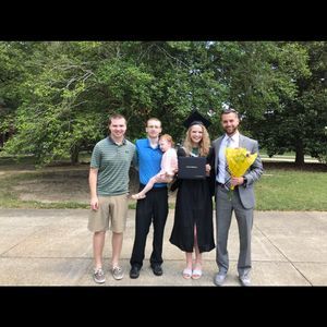 Meet your Posher, Alexis